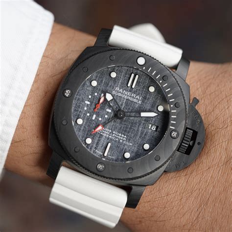 Panerai Submersible Luna Rossa Pam01039 PAM 